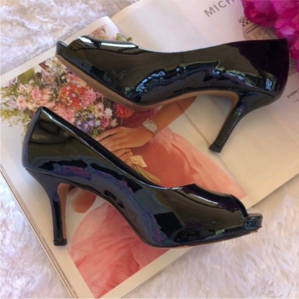 Vince Camuto Kira Peep-Toe Classic Black Patent Leather Heels 6.5